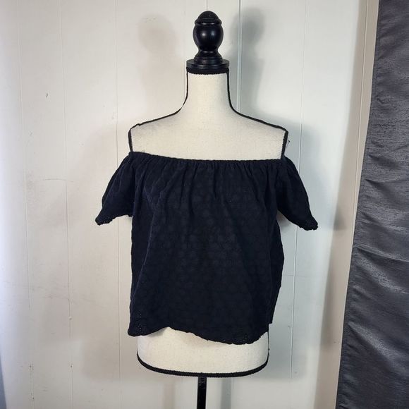 ZARA Black Cotton Eyelet Off The Shoulder Cropped Blouse Size Small - Picture 2 of 5